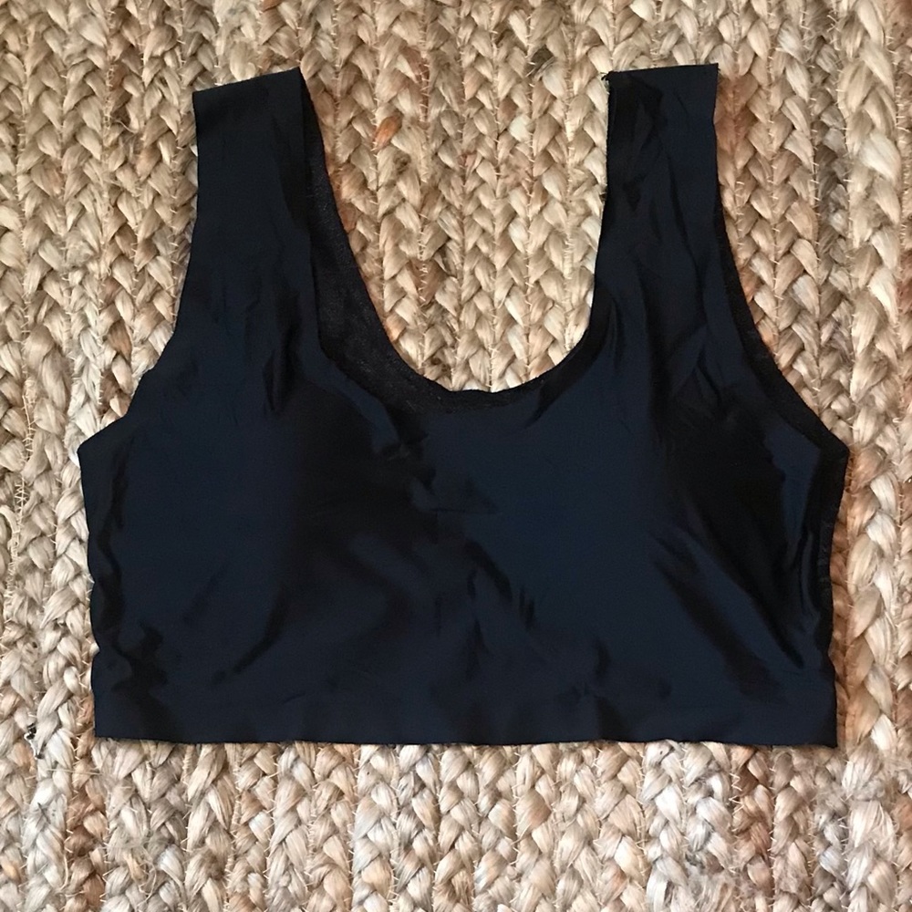 Yummie Scoop Neck Black Bralette Large